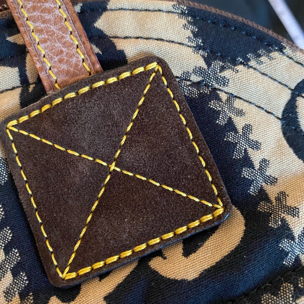 Dooney & Bourke Black and Tan Pattern Shoulder Bag - Picture 3 of 11